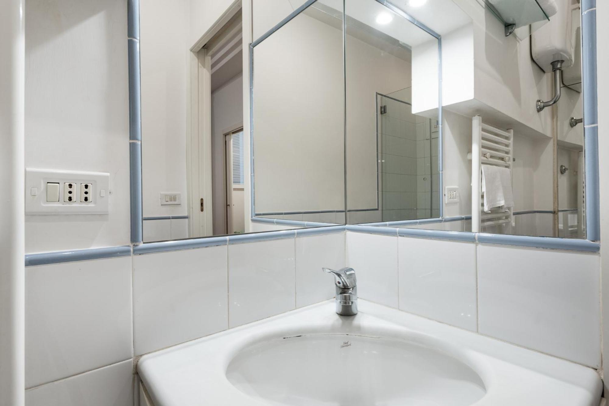 Casa Chiaia Apartment Naples